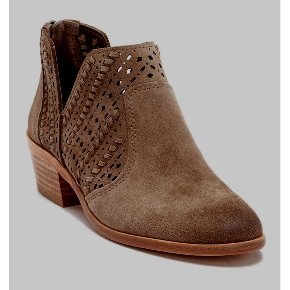 VINCE CAMUTO PRASATA SUEDE ANKLE BOOTS PERFORATED LEATHER BACK ZIP 6 TAUPE NEW - Picture 2 of 8